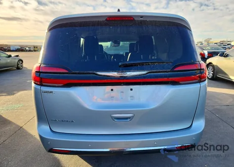 2024 Chrysler Pacifica Touring L z USA, uszkodzony, nr VIN 2C4RC1BG2RR171818